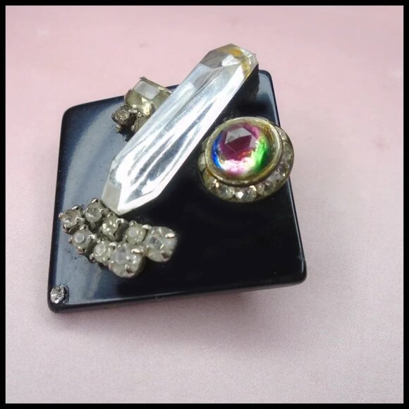 Art Deco Style Funky Face Brooch Made with Vintage ~ Unisex Pin - Picture 5 of 11